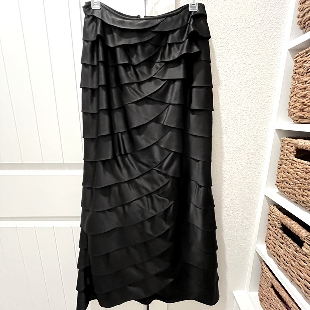 Evening Adrianna Papell 8 Long Satin Tiered Skirt - Picture 3 of 3